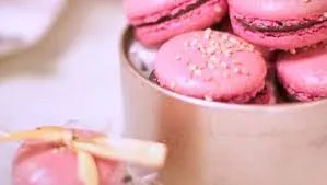 Capa: Baixe: Bolos e Decorações em Chocolate – Lucas Corazza (Curso Completo)