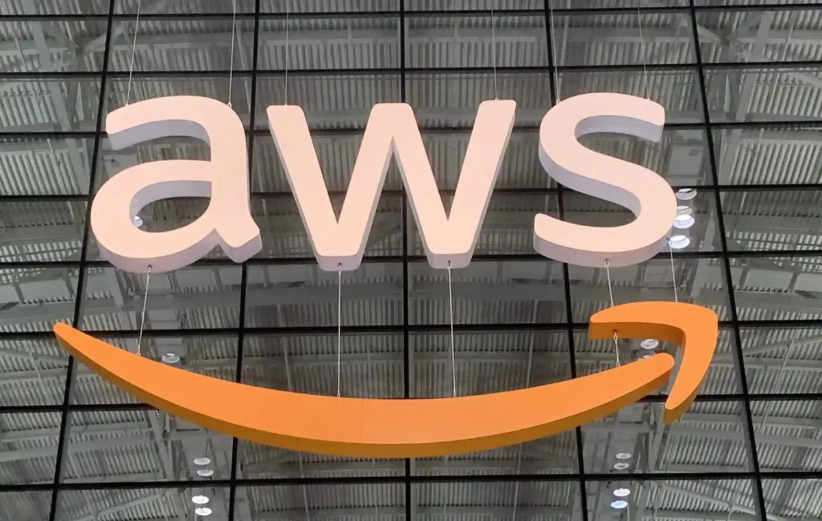 Capa: Baixar Certificação AWS Solutions Architect SAA-C02: Seu Guia Completo
