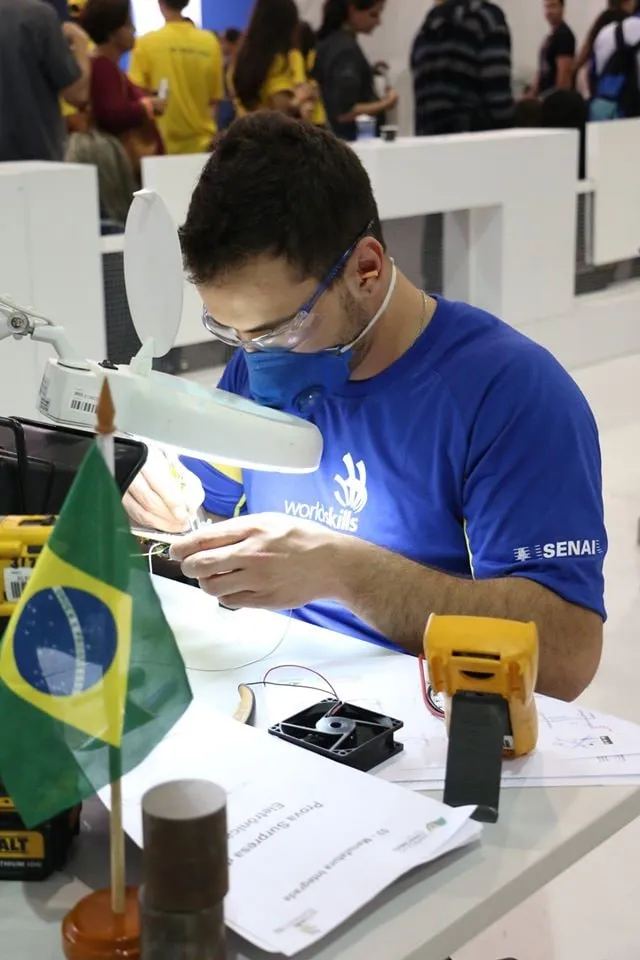 Capa: DRTECH MANUTENÇÃO ELETRÔNICA: Download Completo do Curso!
