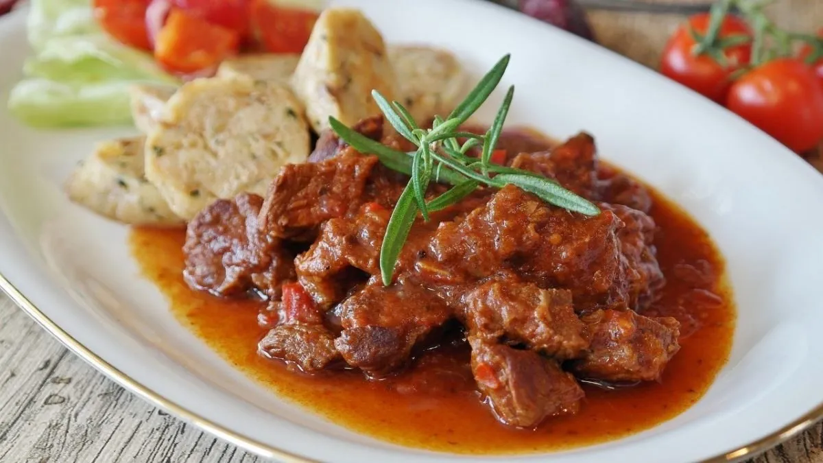 Capa: Cozinha Trivial Luzia Linares: Baixar Curso Completo Agora!